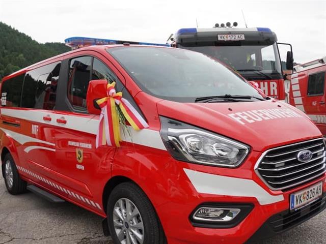 Foto für Feuerwehren erhielten neues Mannschaftstransportfahrzeug